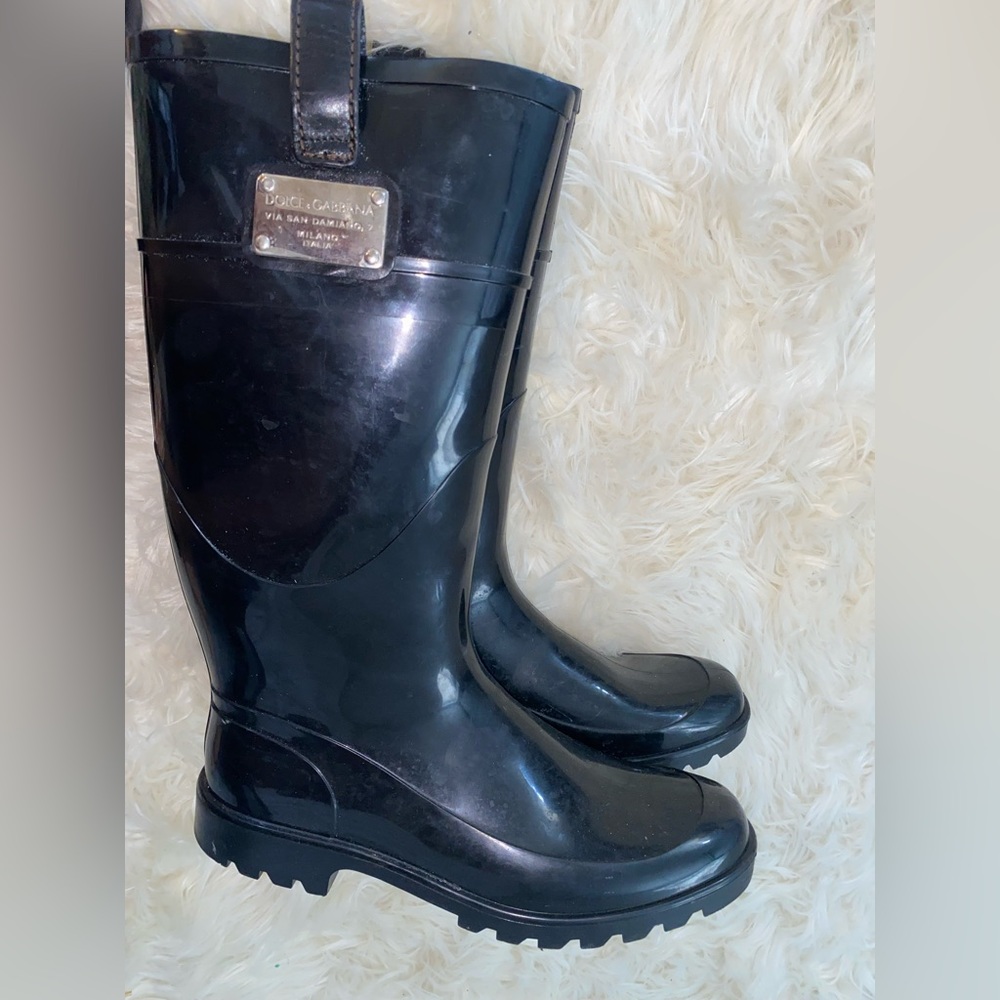 Black rain boots
